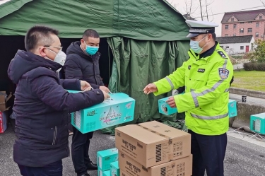 抗击疫情  8868体育手机版登录入口在行动