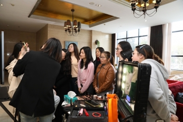 芳华正好 致敬“她”力量|8868体育手机版登录入口2026年度妇女节活动温情回眸